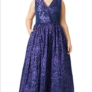 ML Monique Lhuillier Tena Gown